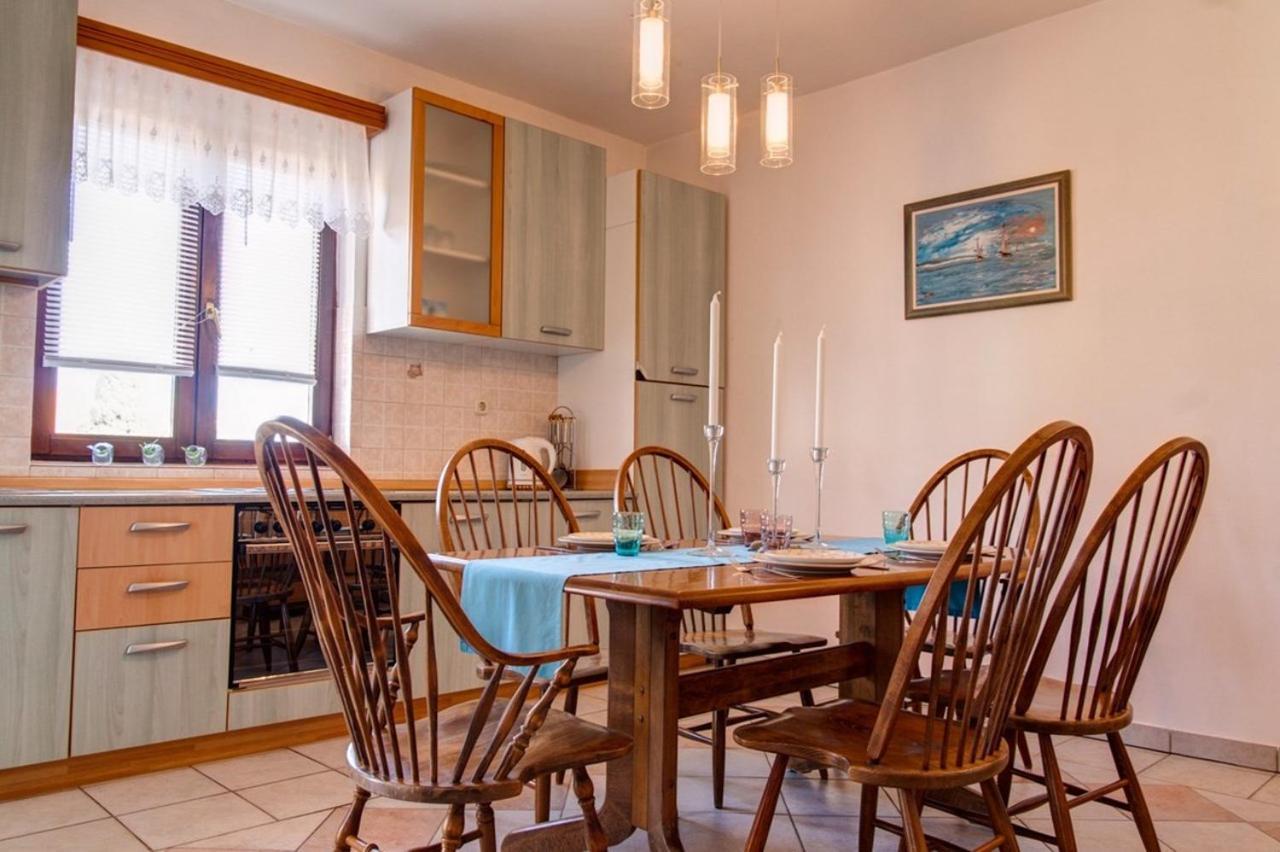Malinska Apartment 1 Sveti Anton  外观 照片
